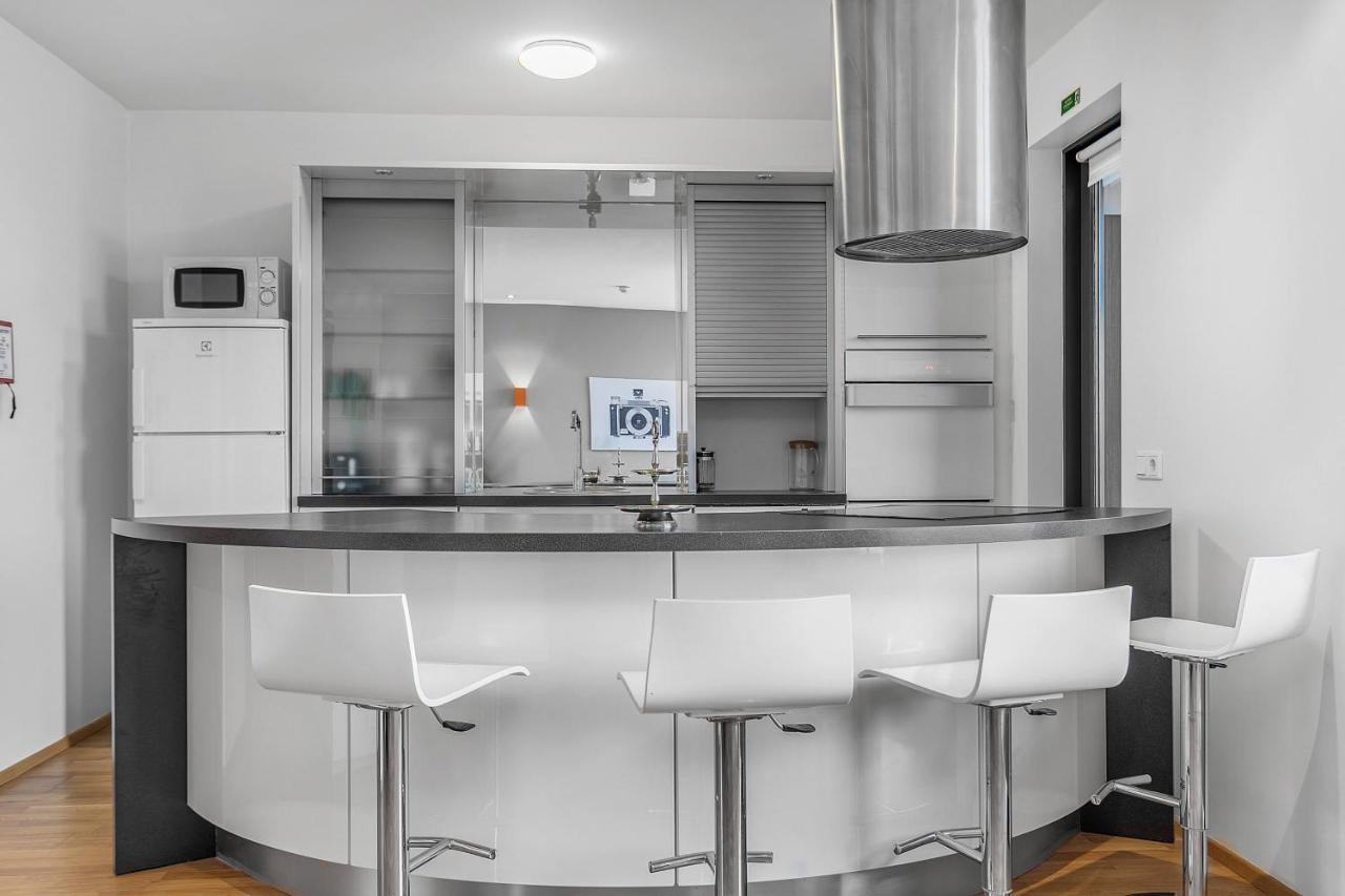 Sunny Apartment - By The Sea In City Center Рейкявик Екстериор снимка